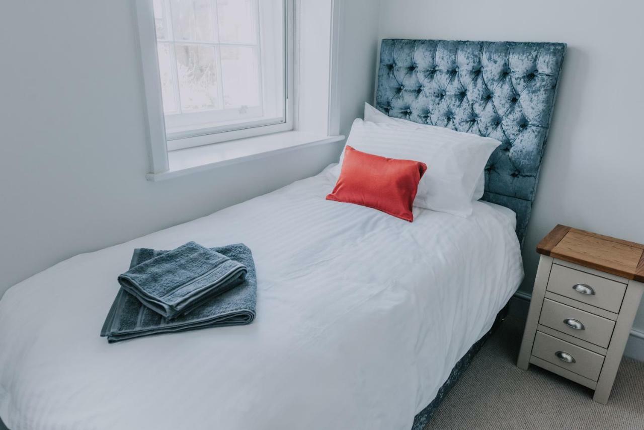 Cavendish House With Secure, Allocated Parking, 2 Mins Walk From Windsor Castle エクステリア 写真